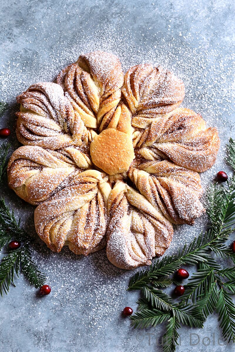 Cinnamon Sugar Star Bread