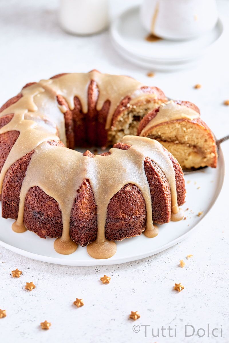 Apple Praline Bundt Cake