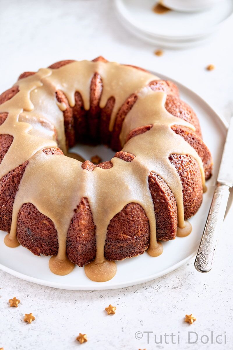 Apple Praline Bundt Cake