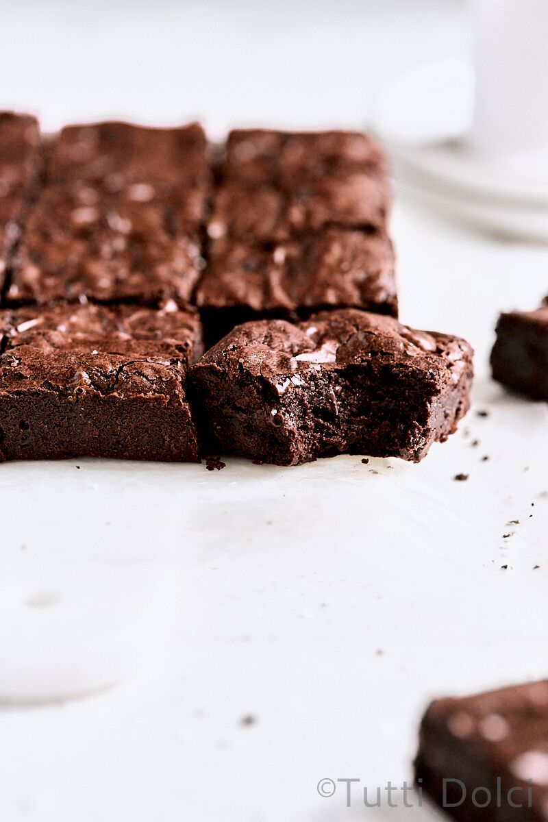 Ultimate Crinkle Brownies