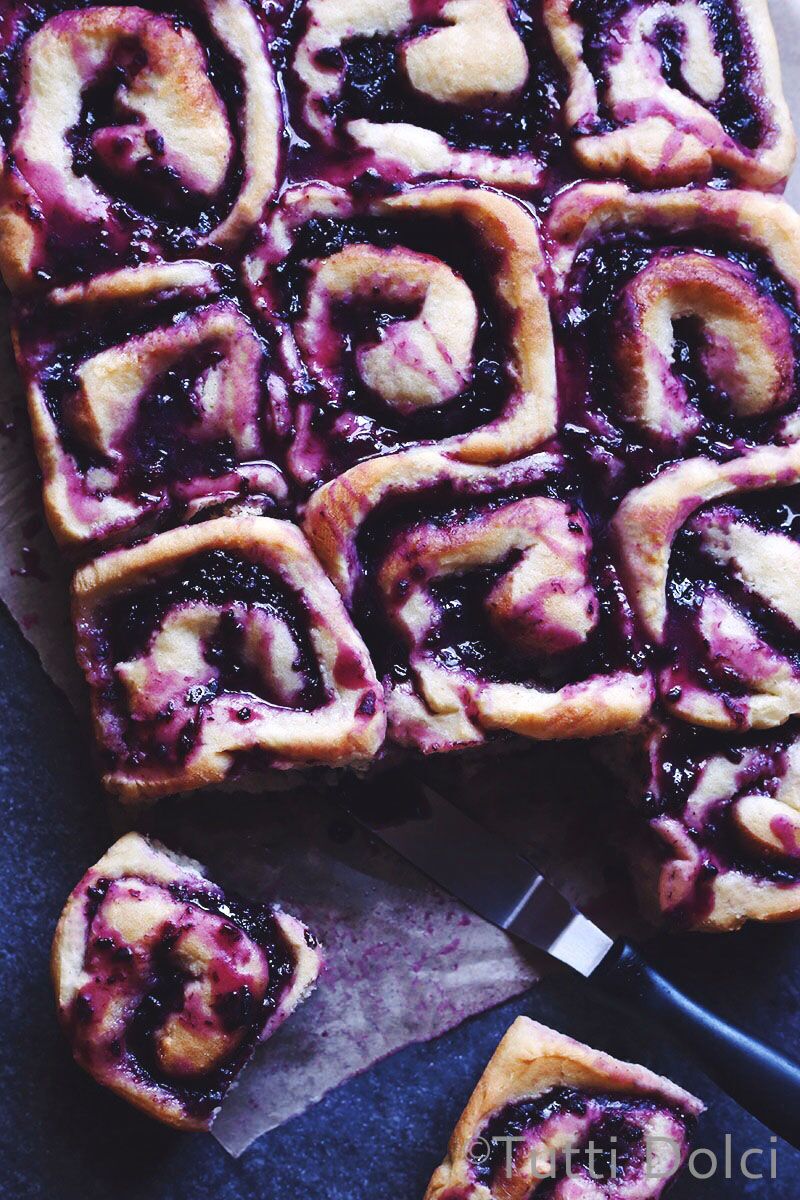 Blackberry-Almond Rolls | Tutti Dolci