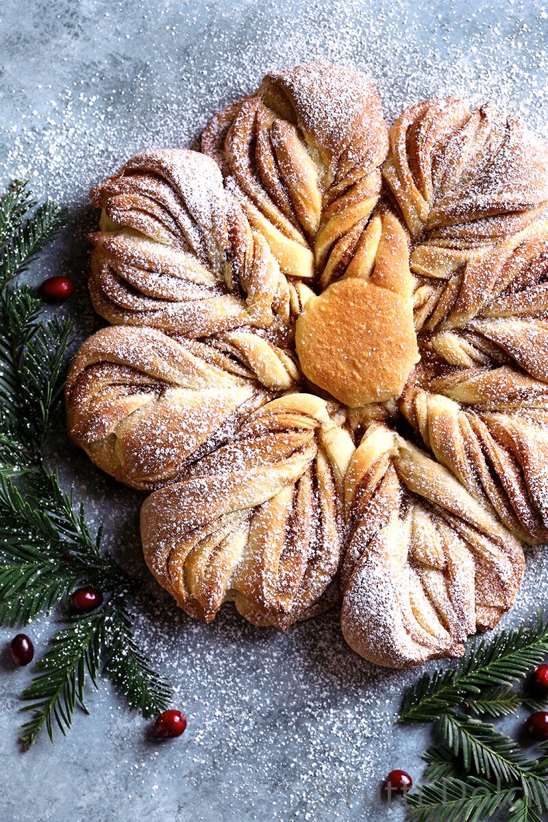 Cinnamon Sugar Star Bread