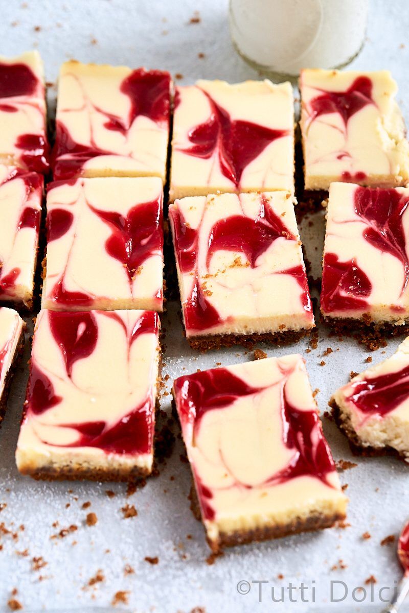 Strawberry Rhubarb Cheesecake Bars