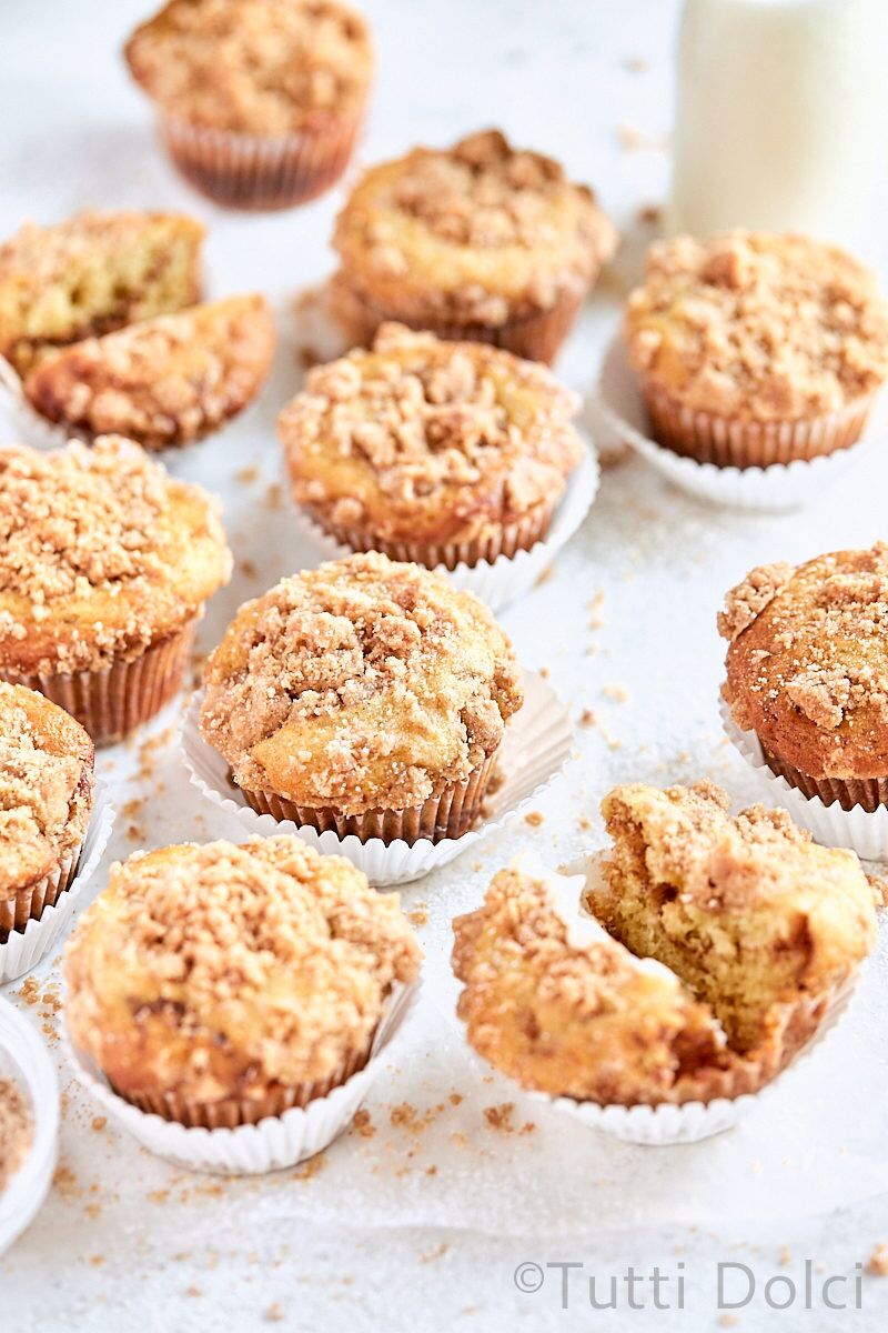 Snickerdoodle Crumb Muffins