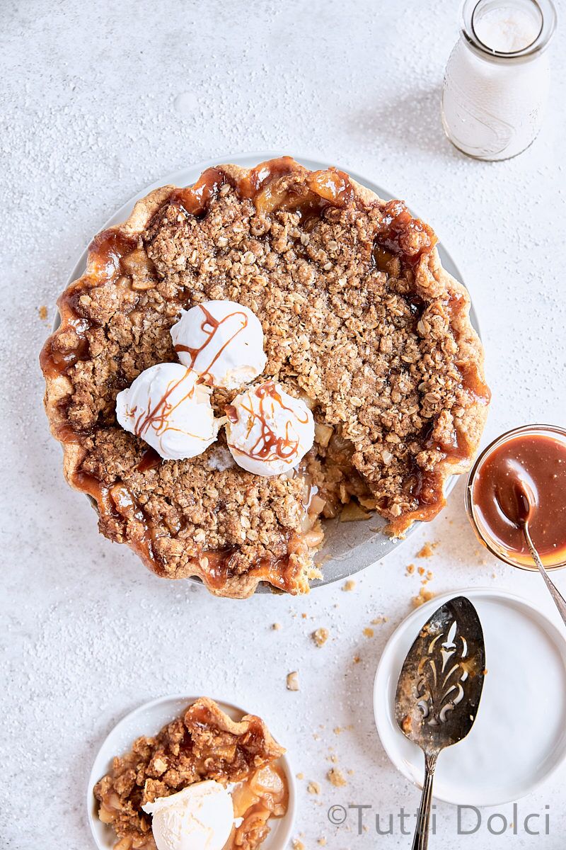 Caramel Pear Crumble Pie