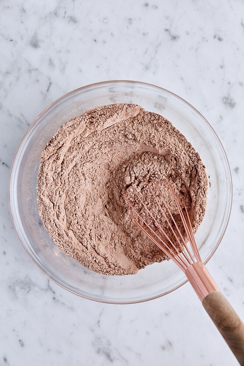 Dry ingredients whisked together in glass bowl