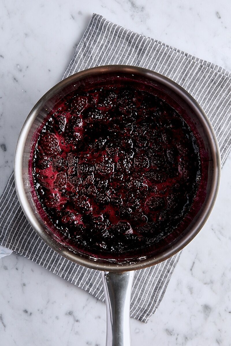 Blackberry filling brought to a boil in saucepan