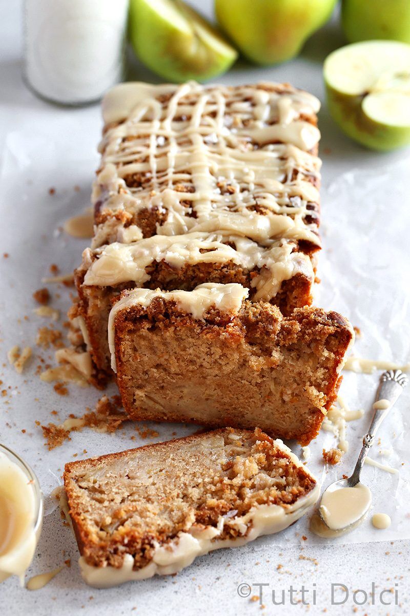 Apple Crumble Loaf Cake