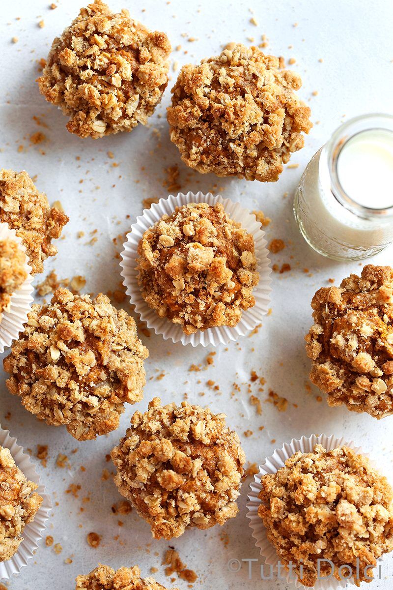 Pumpkin Spice Crumb Muffins