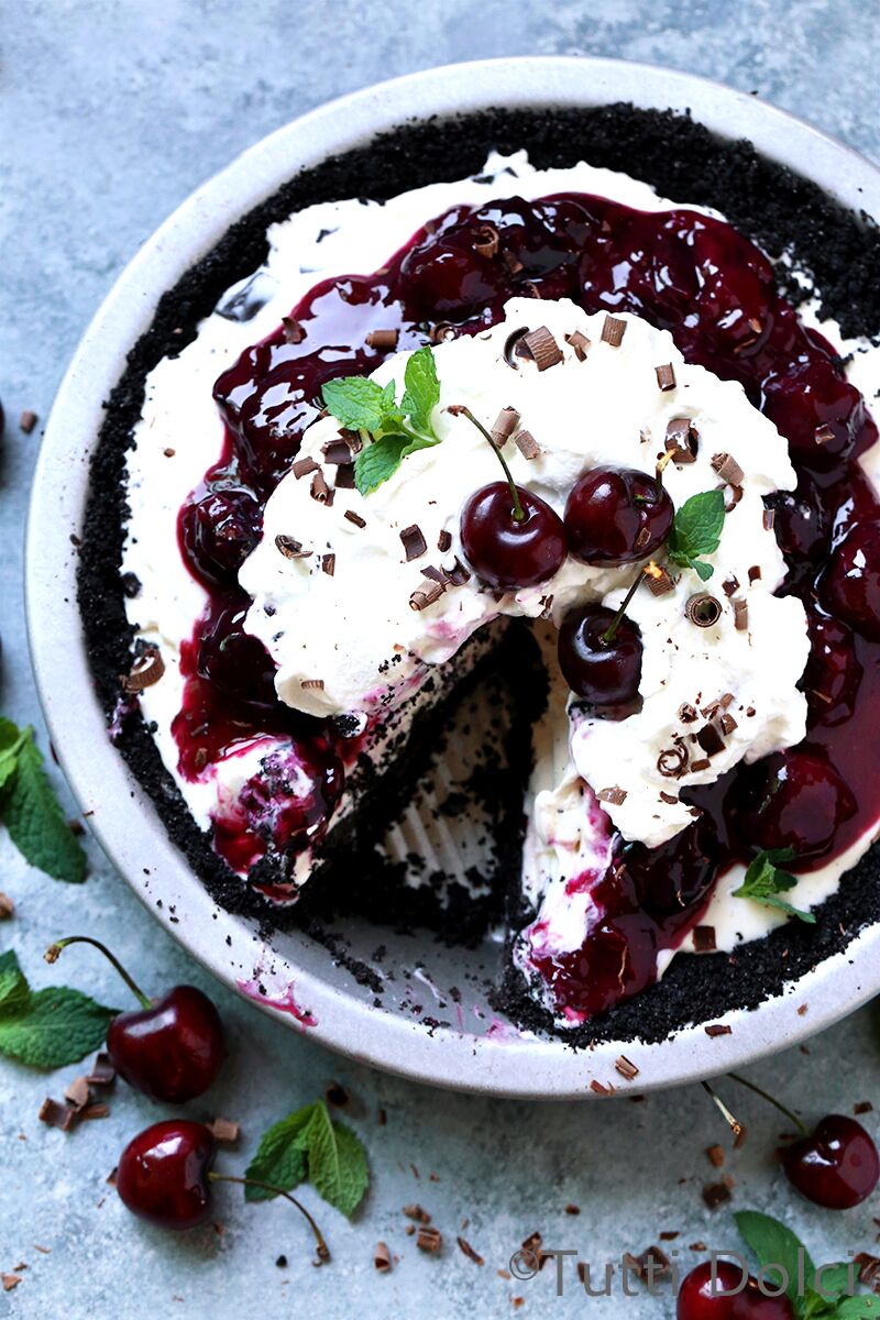 Chocolate Cherry Ice Cream Pie