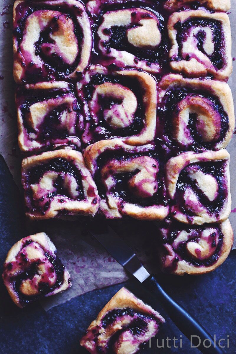 Blackberry-Almond Rolls | Tutti Dolci