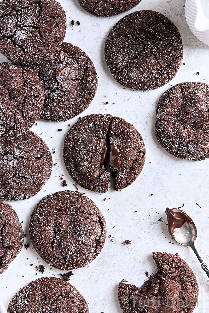Nutella Stuffed Chocolate Cookies