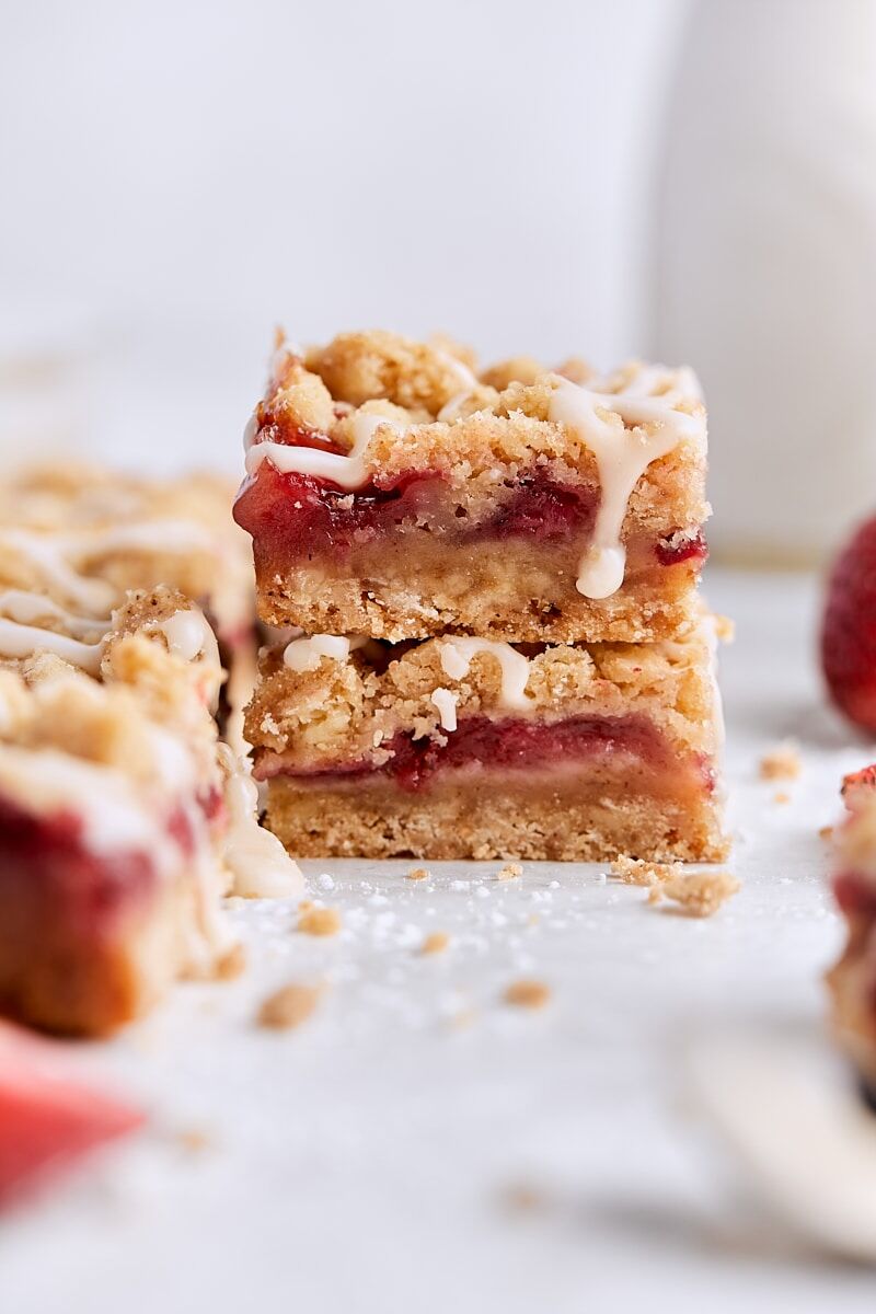 Brown Butter Strawberry Crumb Bars