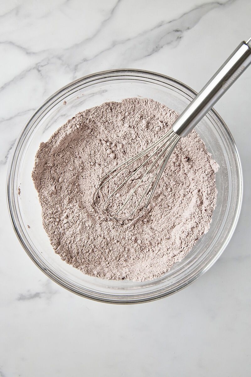 Dry ingredients whisked together in glass bowl