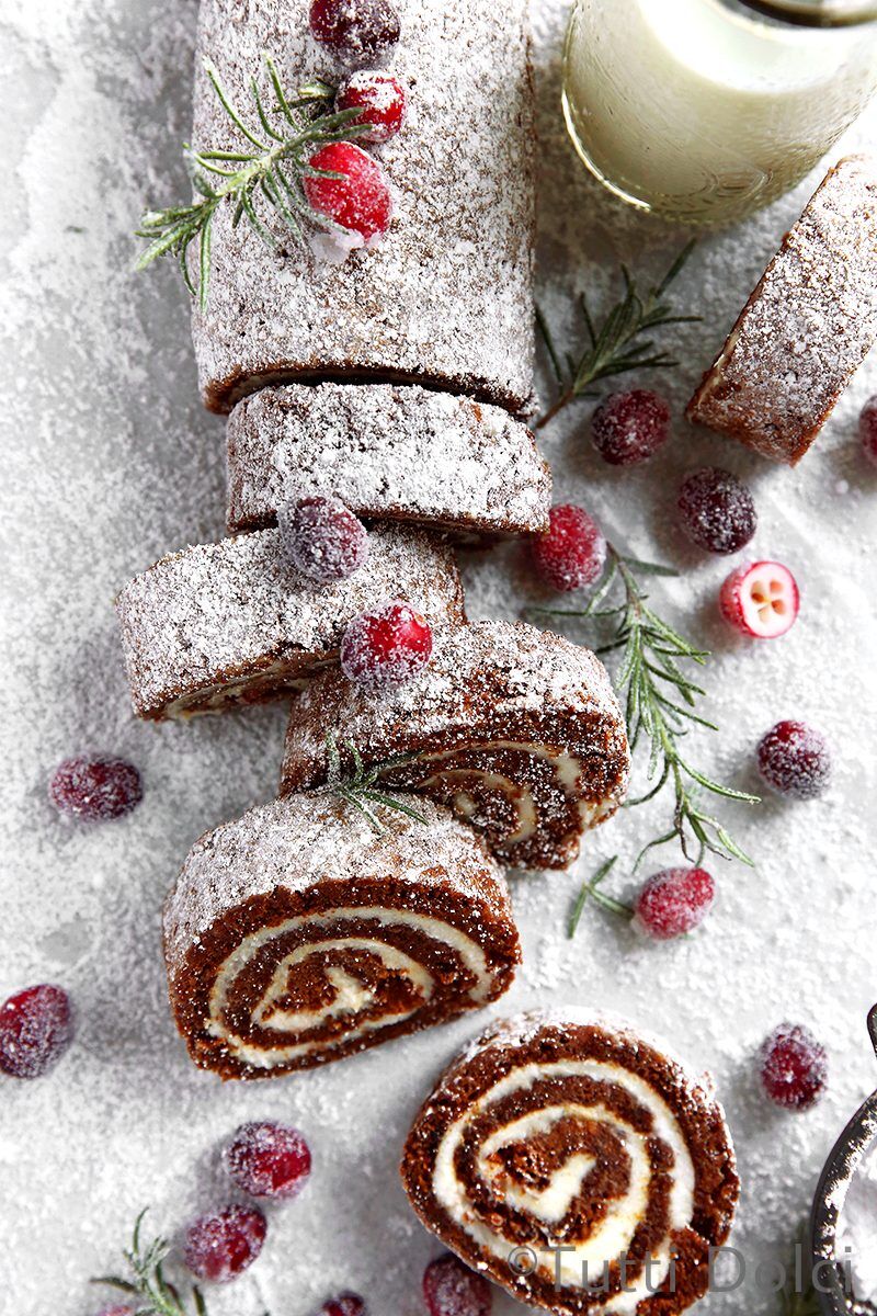 Gingerbread Roll